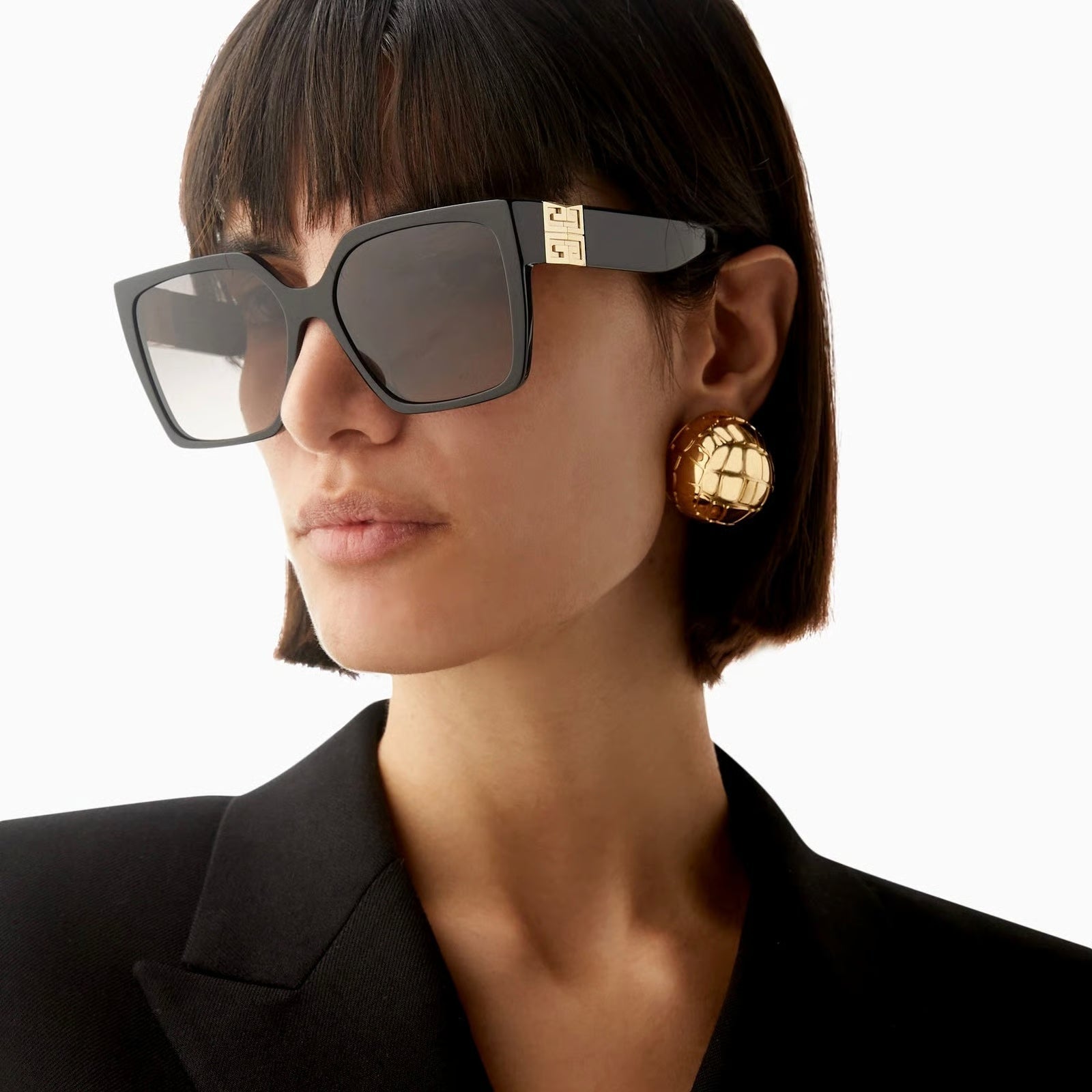 GIVENCHY